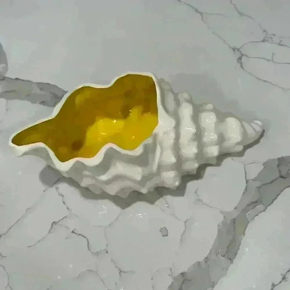 CREATIVE CERAMICS SET OF 3 BEAUTIFUL CONCH SHELLS 12”x 6” Each - Picture 6 of 6